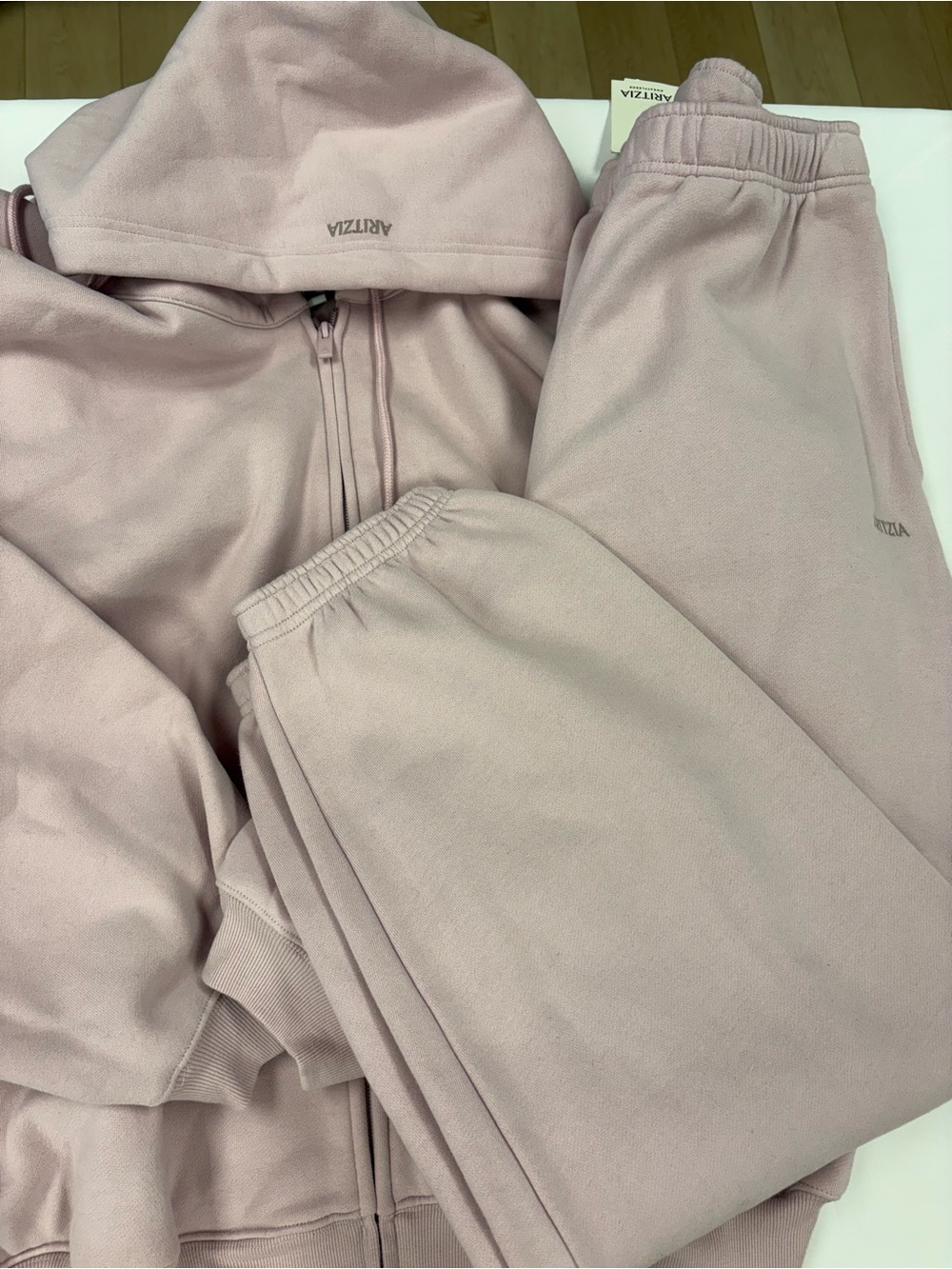 Aritzia Pale Pink Hooded Sweatshirt and Joggers Set